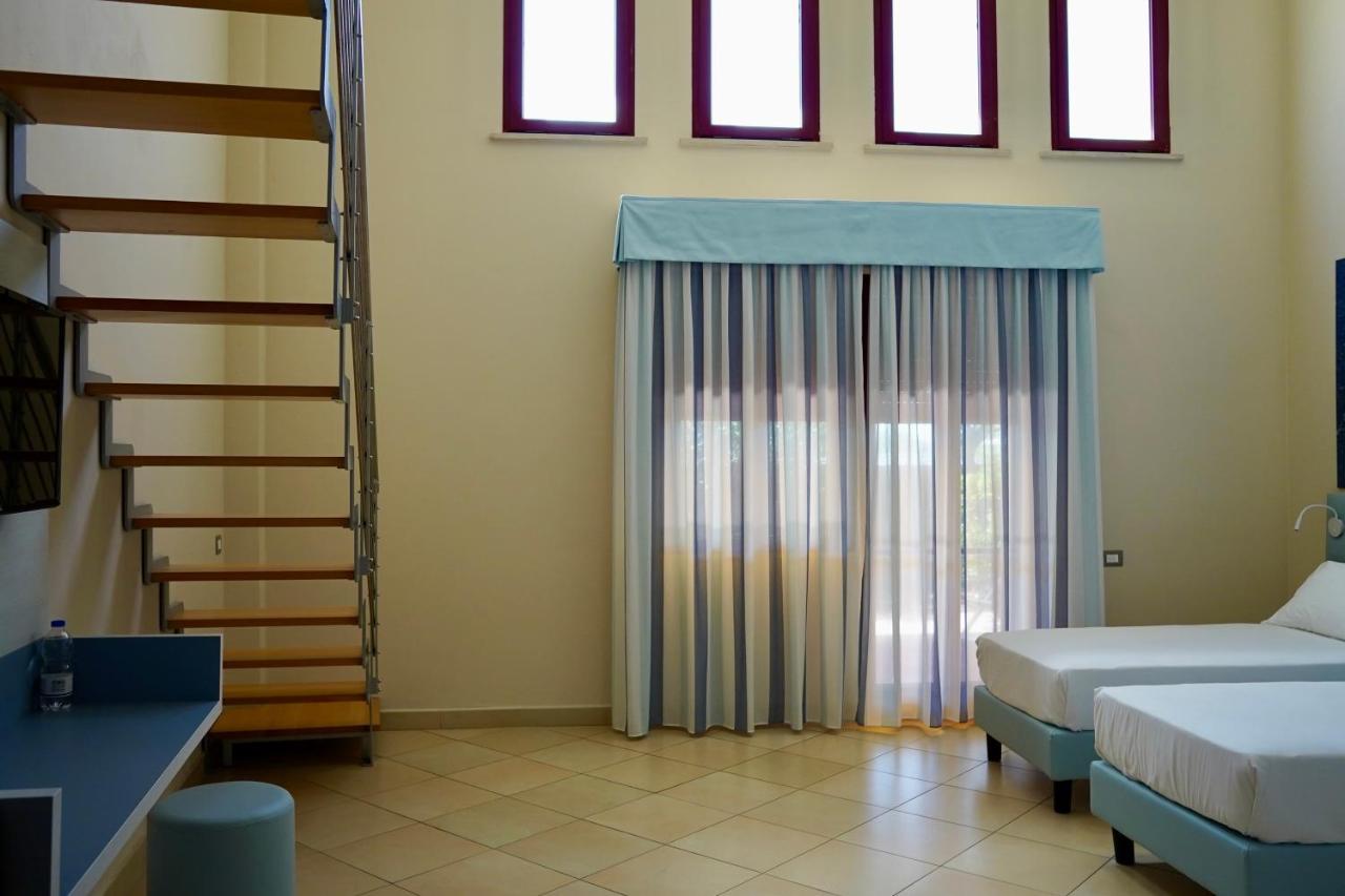 Toscana Sport Resort Calambrone Exteriör bild