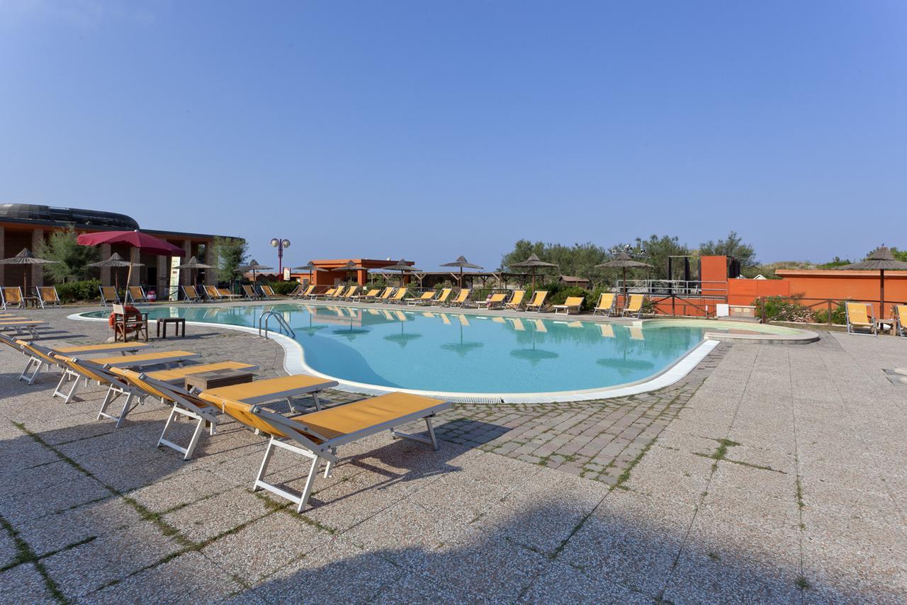 Toscana Sport Resort Calambrone Exteriör bild