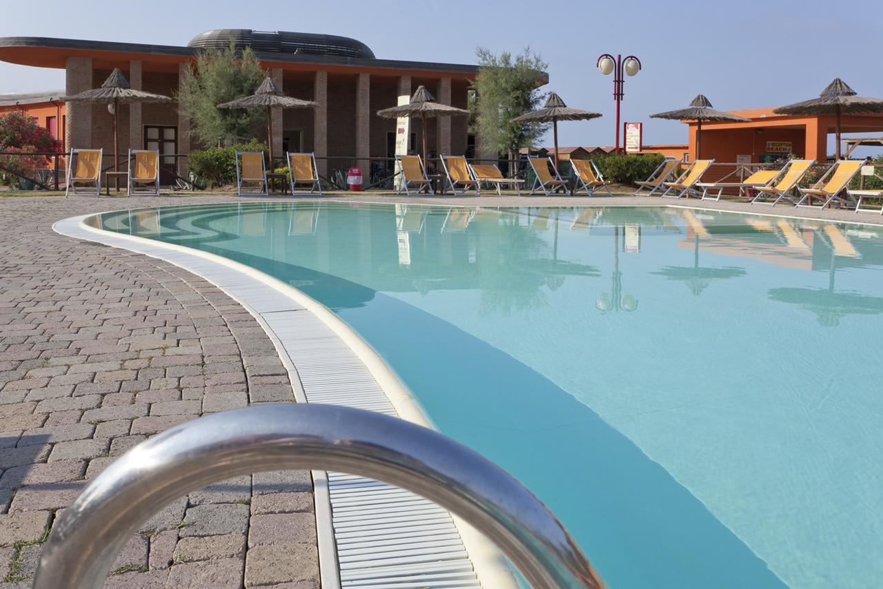 Toscana Sport Resort Calambrone Exteriör bild